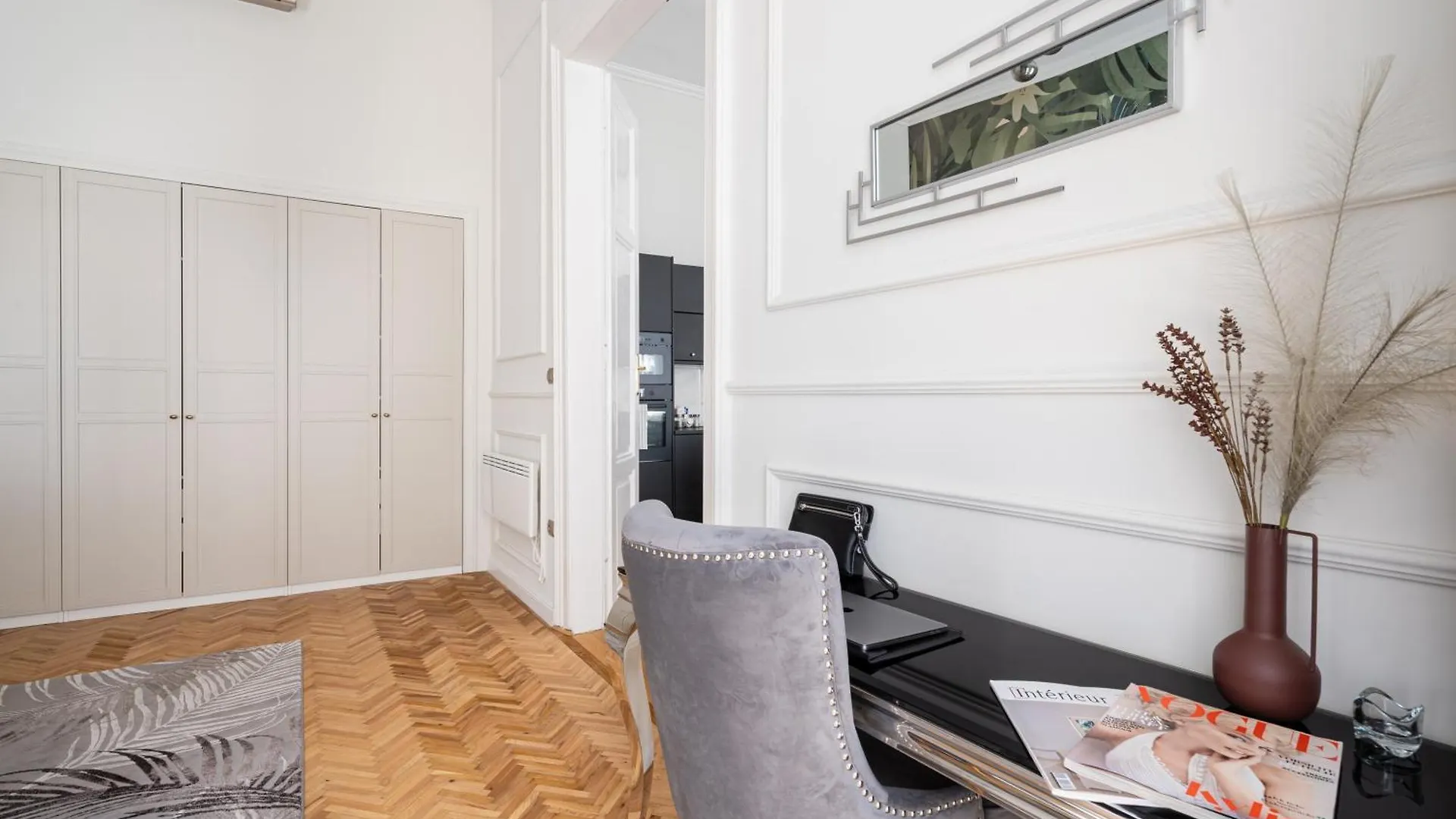 Styled Apartment Close To The River Danube. Budapest
