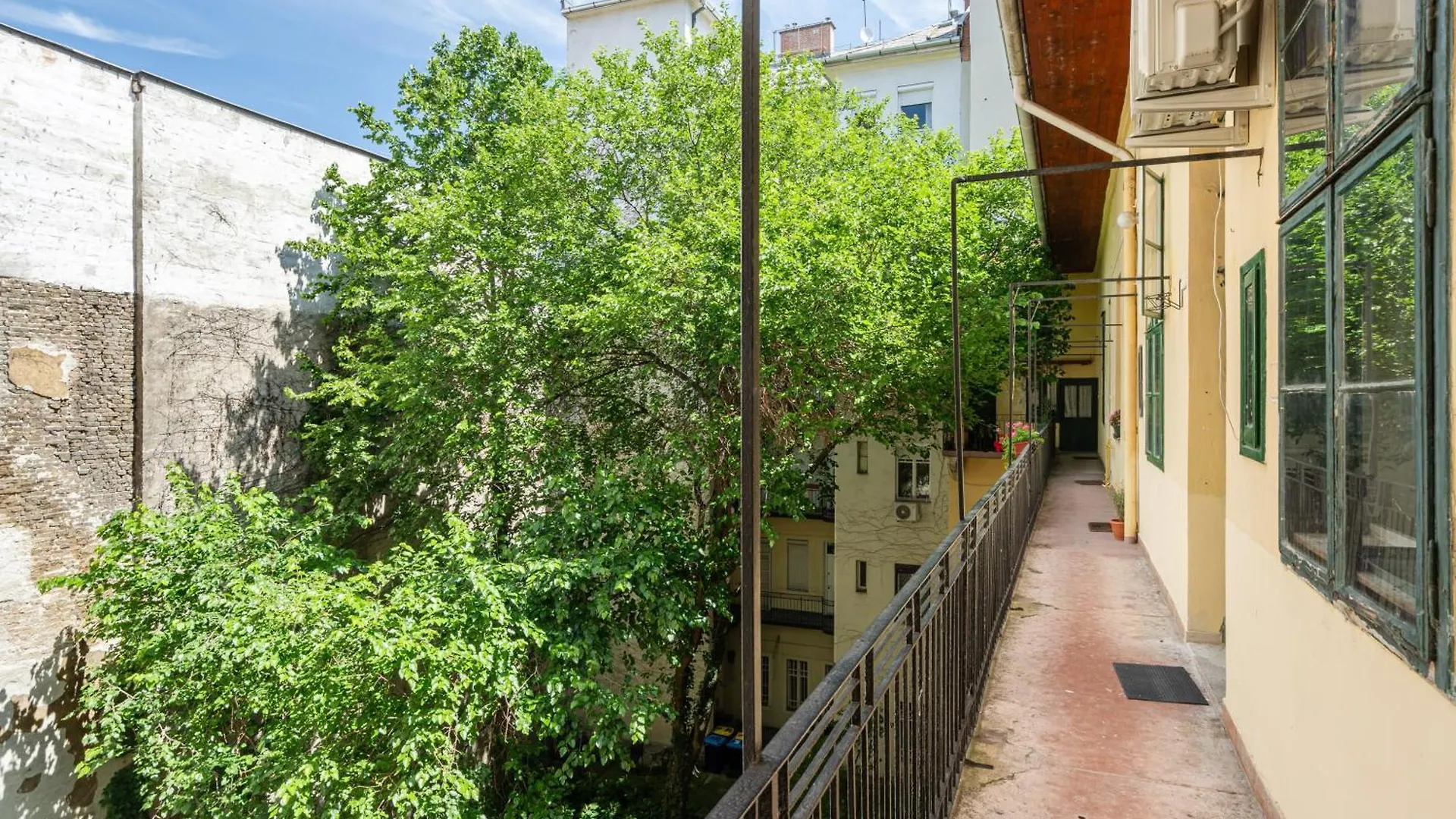Styled Apartment Close To The River Danube. Budapest Ungern