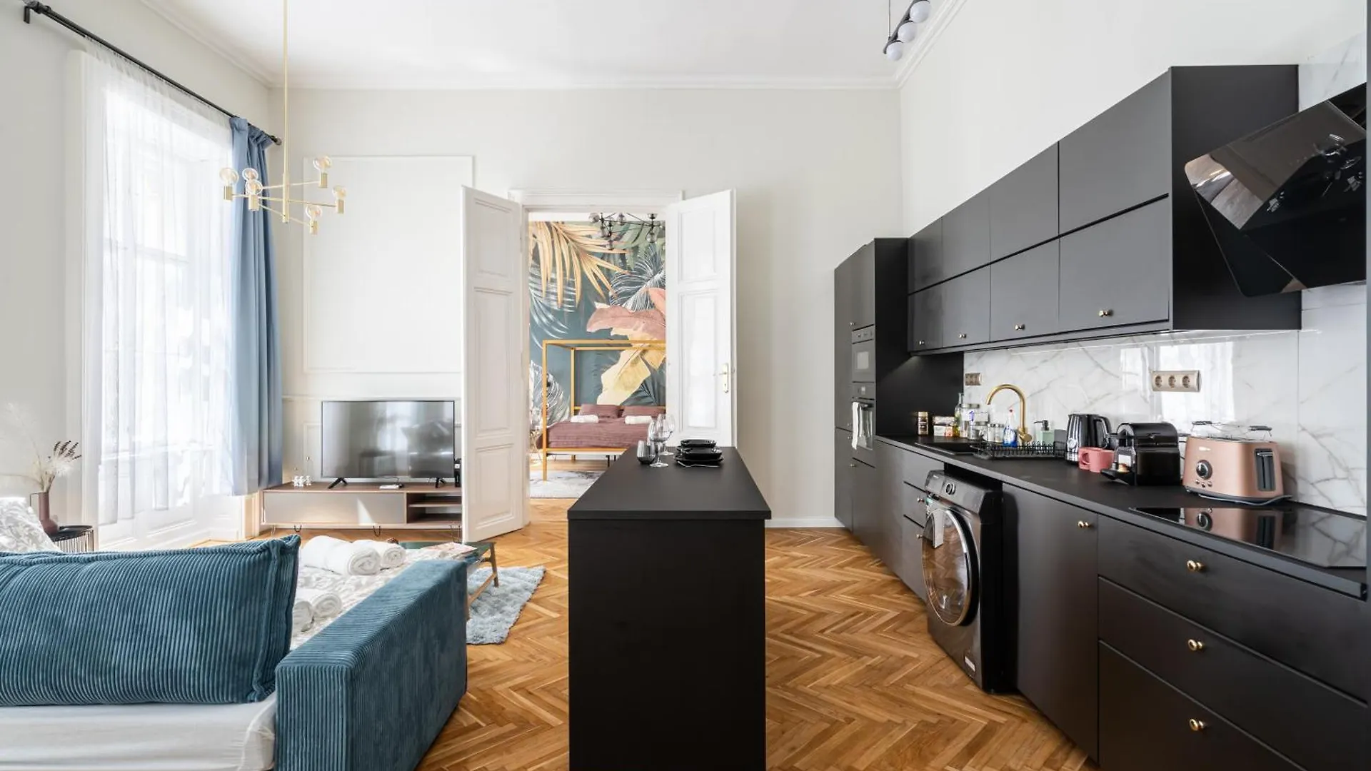 Styled Apartment Close To The River Danube. Budapest