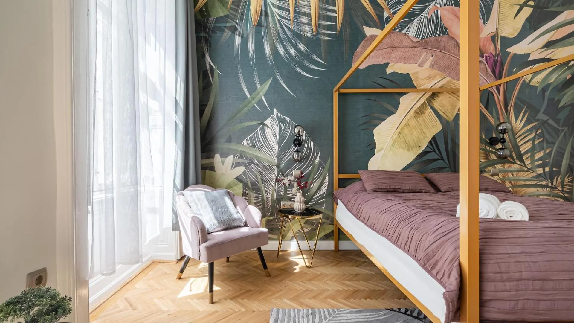 Styled Apartment Close To The River Danube. Budapest