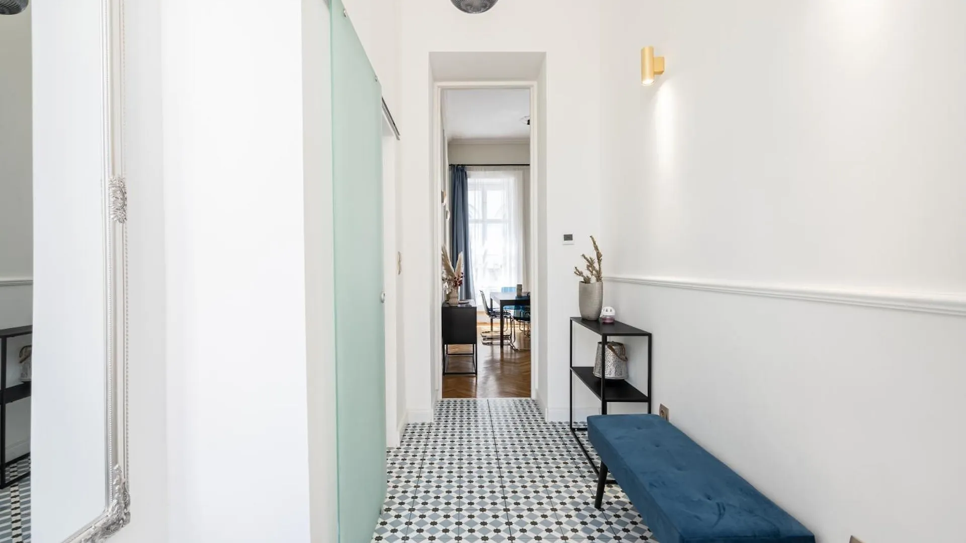 Styled Apartment Close To The River Danube. Budapest