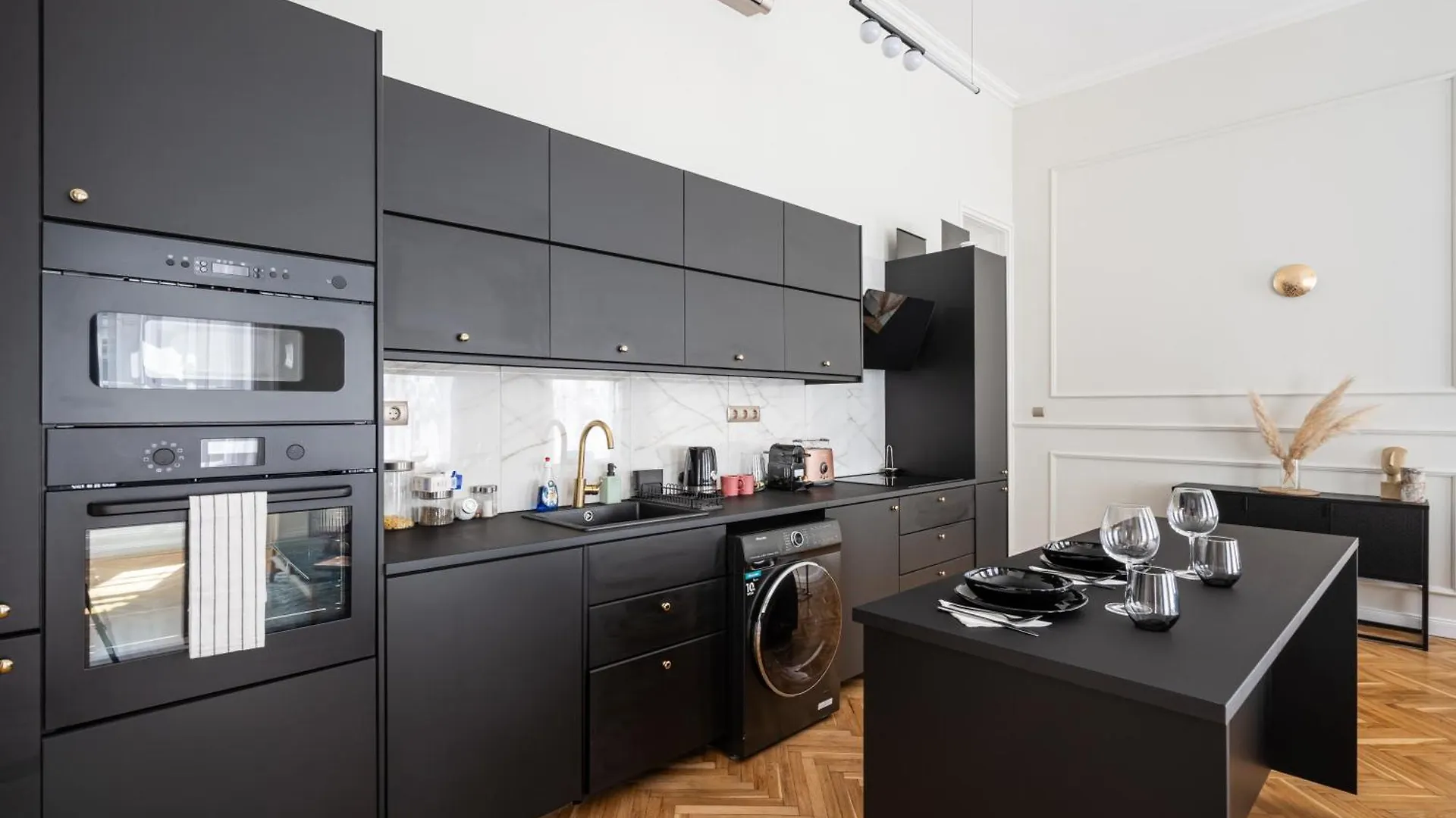 Styled Apartment Close To The River Danube. Budapest